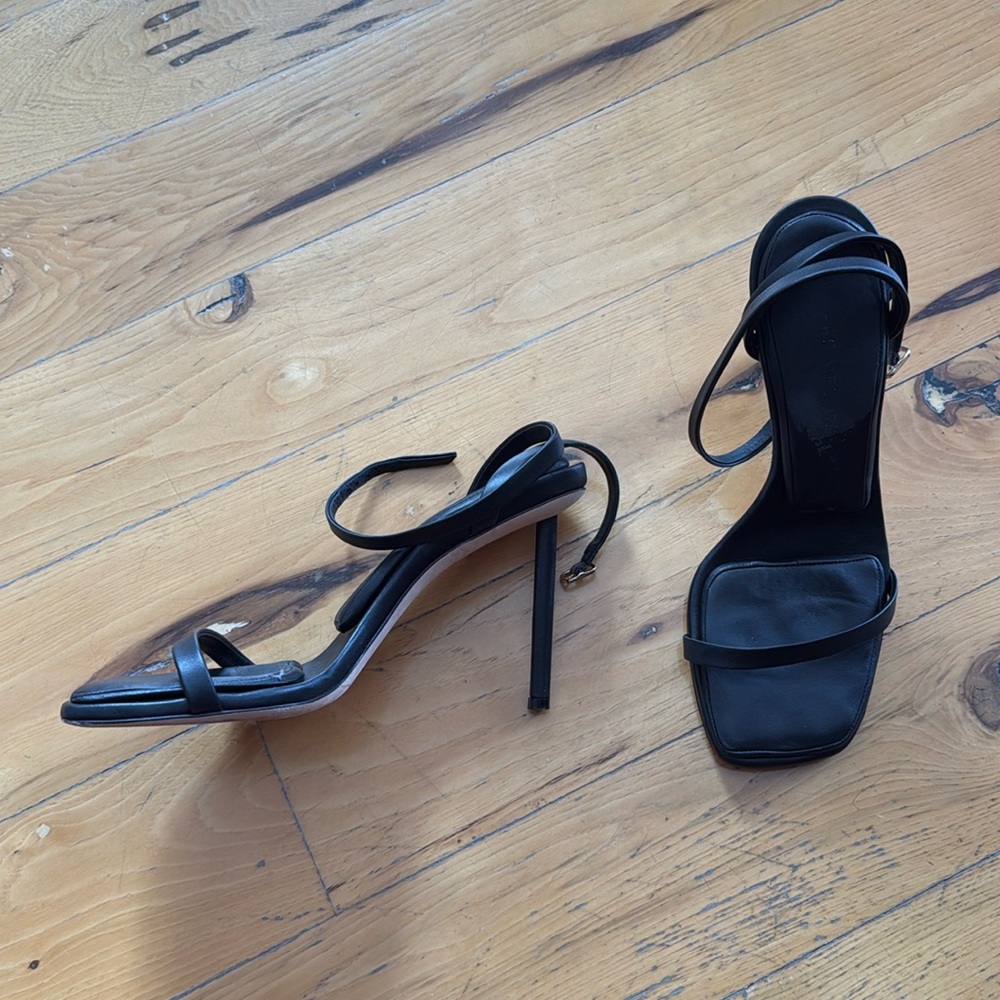 Gently used sexy black genuine leather Tamara Mellon 38.5 stilettos